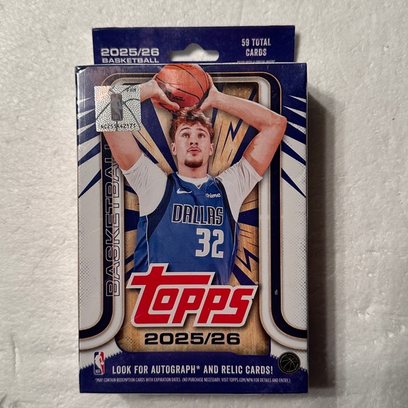 Topps 2025/26 NBA Hanger Box Trading Cards - Picture 2 of 8
